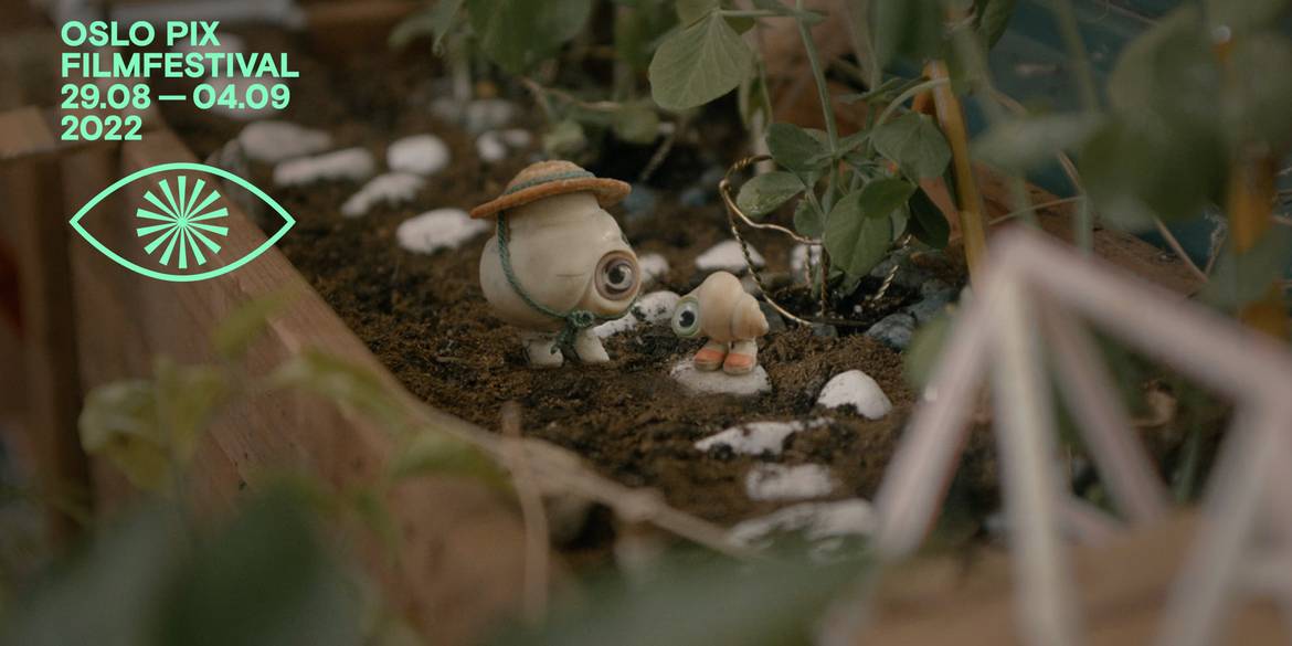 Marcel the Shell with Shoes on