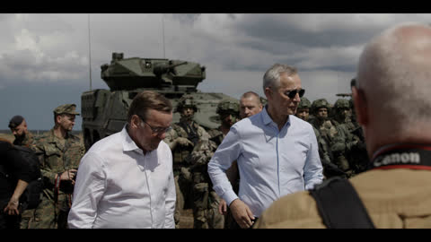 Stoltenberg – Facing War