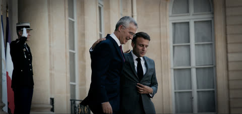 Stoltenberg – Facing War