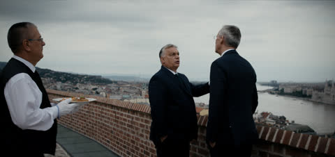 Stoltenberg – Facing War