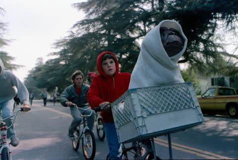 E.T. - The Extra-Terrestrial (1982)